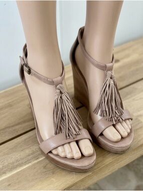 Bernardo Taupe Leather Tassel Wedge Sandals Size 8M